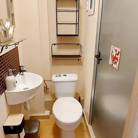 아파트 Nasa's Cozy Loft 카발라